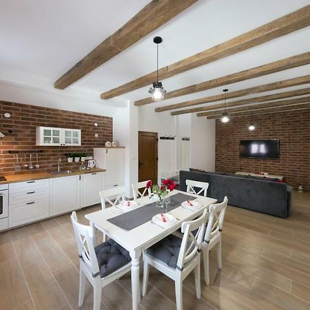 House Smolcic Leilighet Otočac Eksteriør bilde