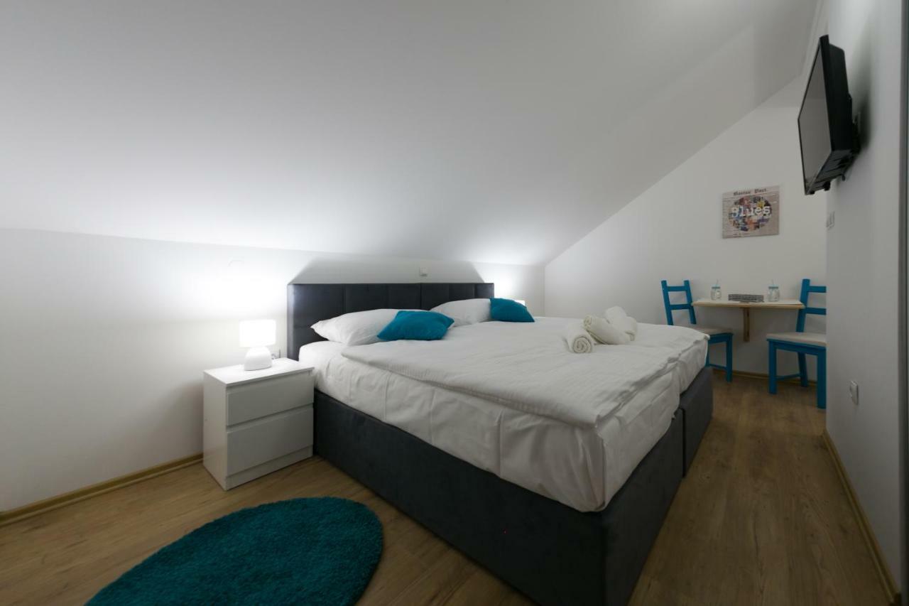 House Smolcic Leilighet Otočac Eksteriør bilde