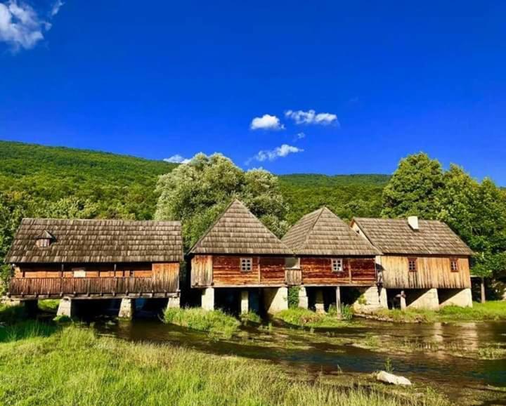 House Smolcic Leilighet Otočac Eksteriør bilde